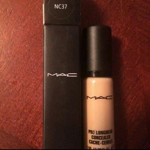 Mac NC37 Pro Longwear  Concealer